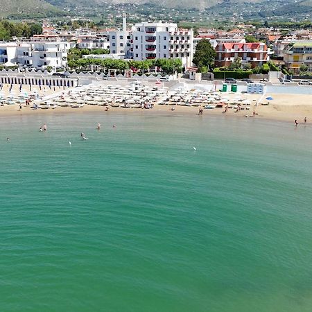 Bajamar Beach Hotel Formia Exterior photo