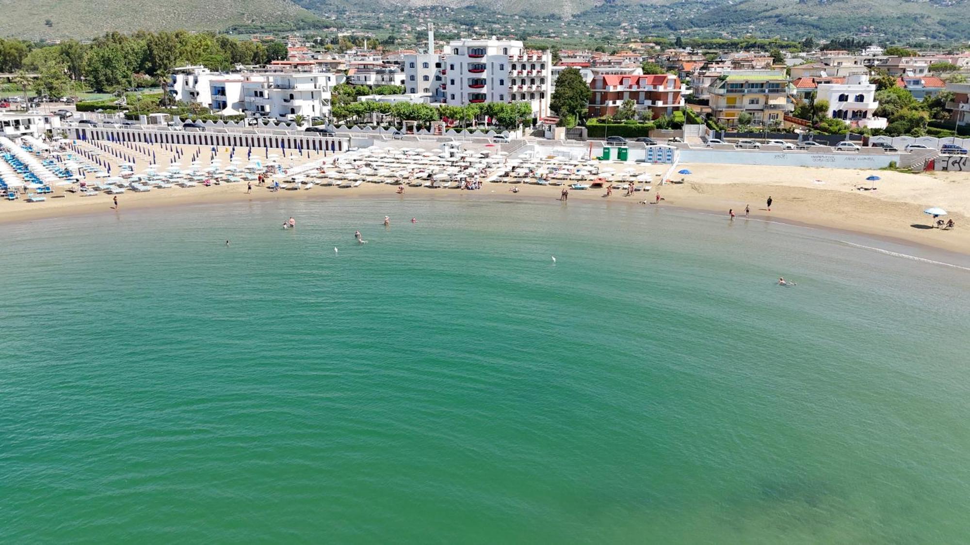 Bajamar Beach Hotel Formia Exterior photo