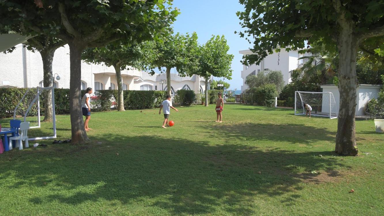 Bajamar Beach Hotel Formia Exterior photo