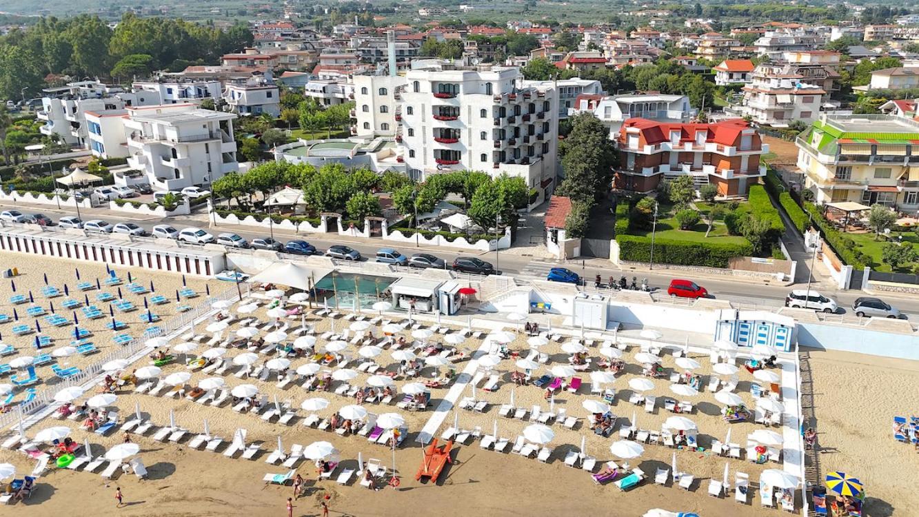 Bajamar Beach Hotel Formia Exterior photo